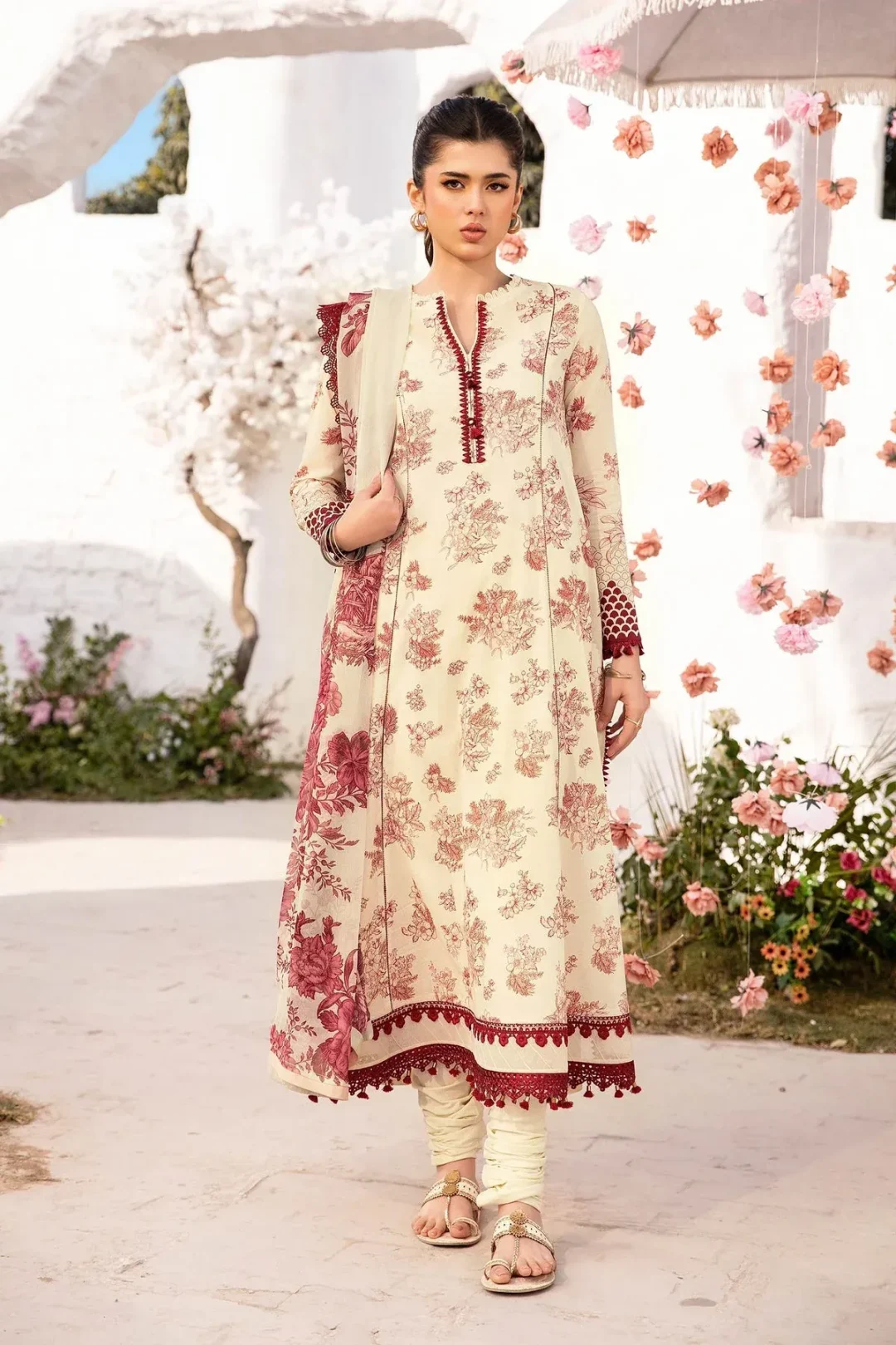 Maria.B M.Basics Embroidered Lawn Unstitched 3Pc